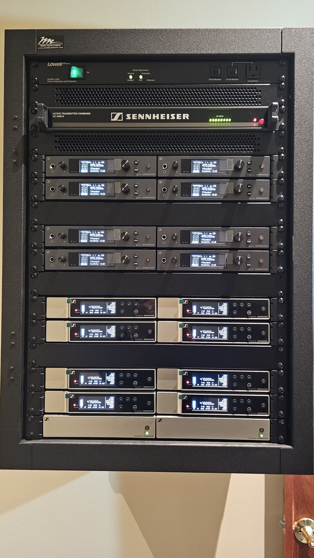 Delilah Dallas — Restaurant audio, lighting and control system hero image 3