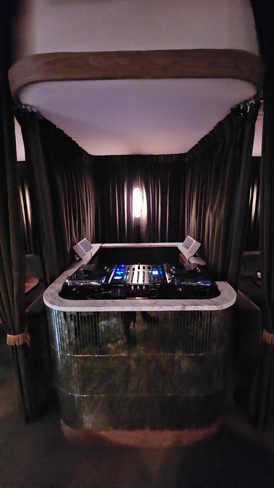 Deliz, Chicago — Restaurant audio, lighting and control system hero image 2